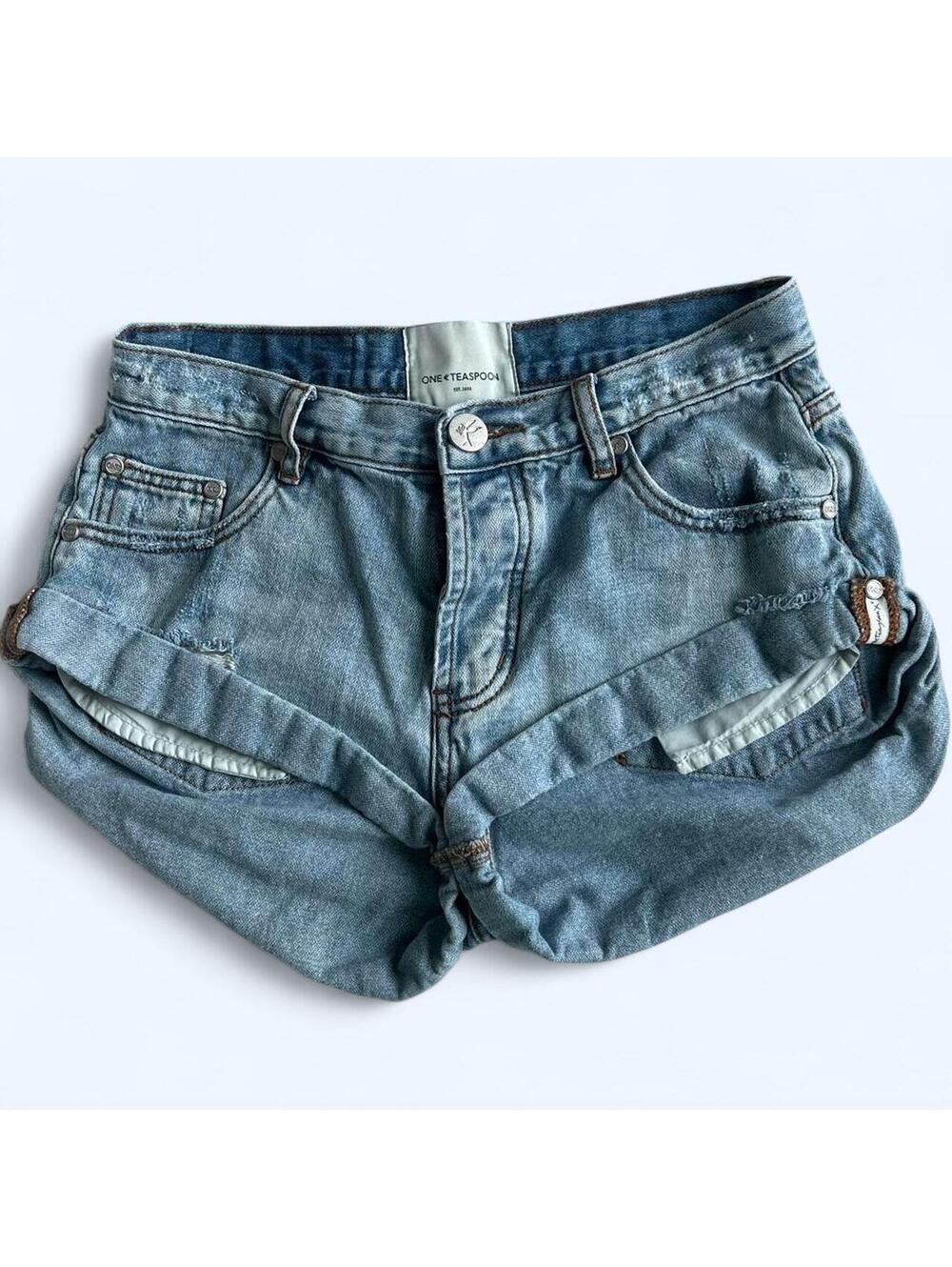 •ONE TEASPOON LIGHT WASH MINI SHORTS